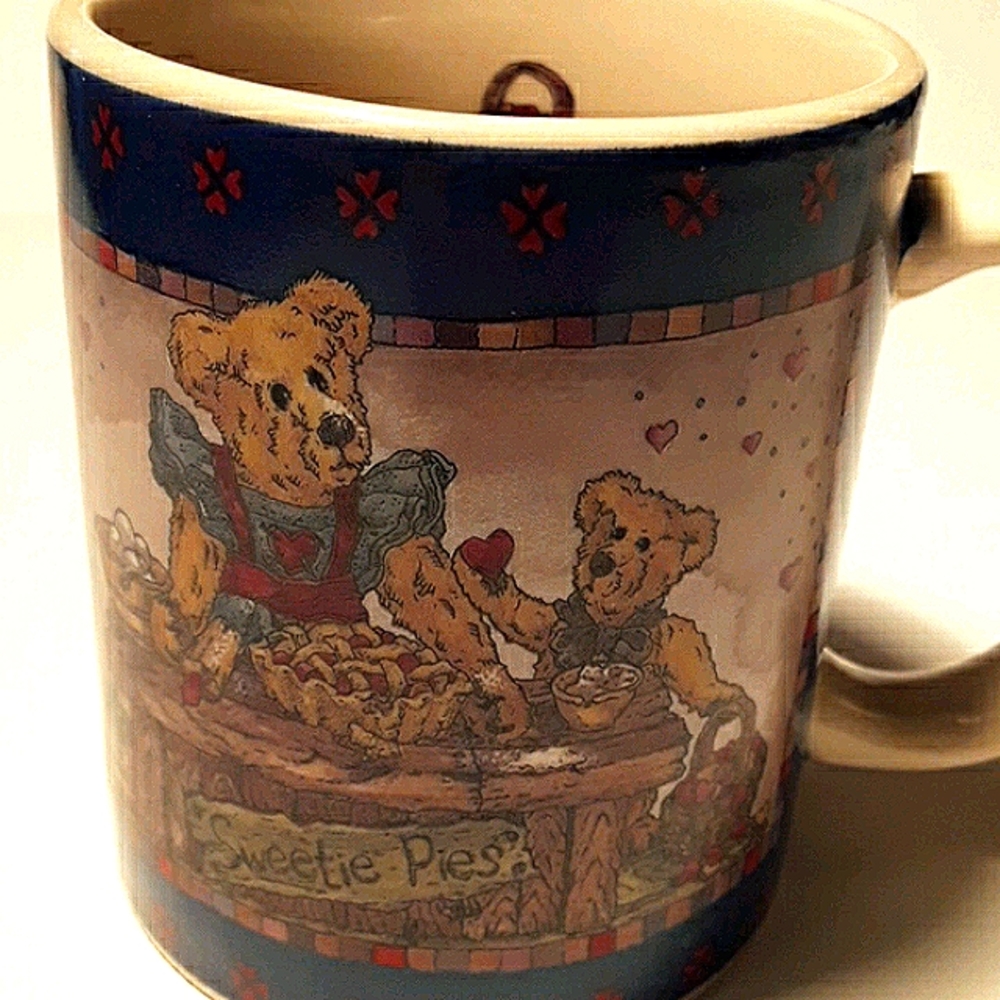 Boyd's Bears 1998 Seeetie Pies Mug Cup Pottery